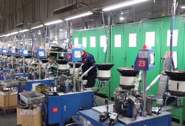 高铁技术转让其实不是问题,我即使把全套中国图纸和标准都发给你越南,